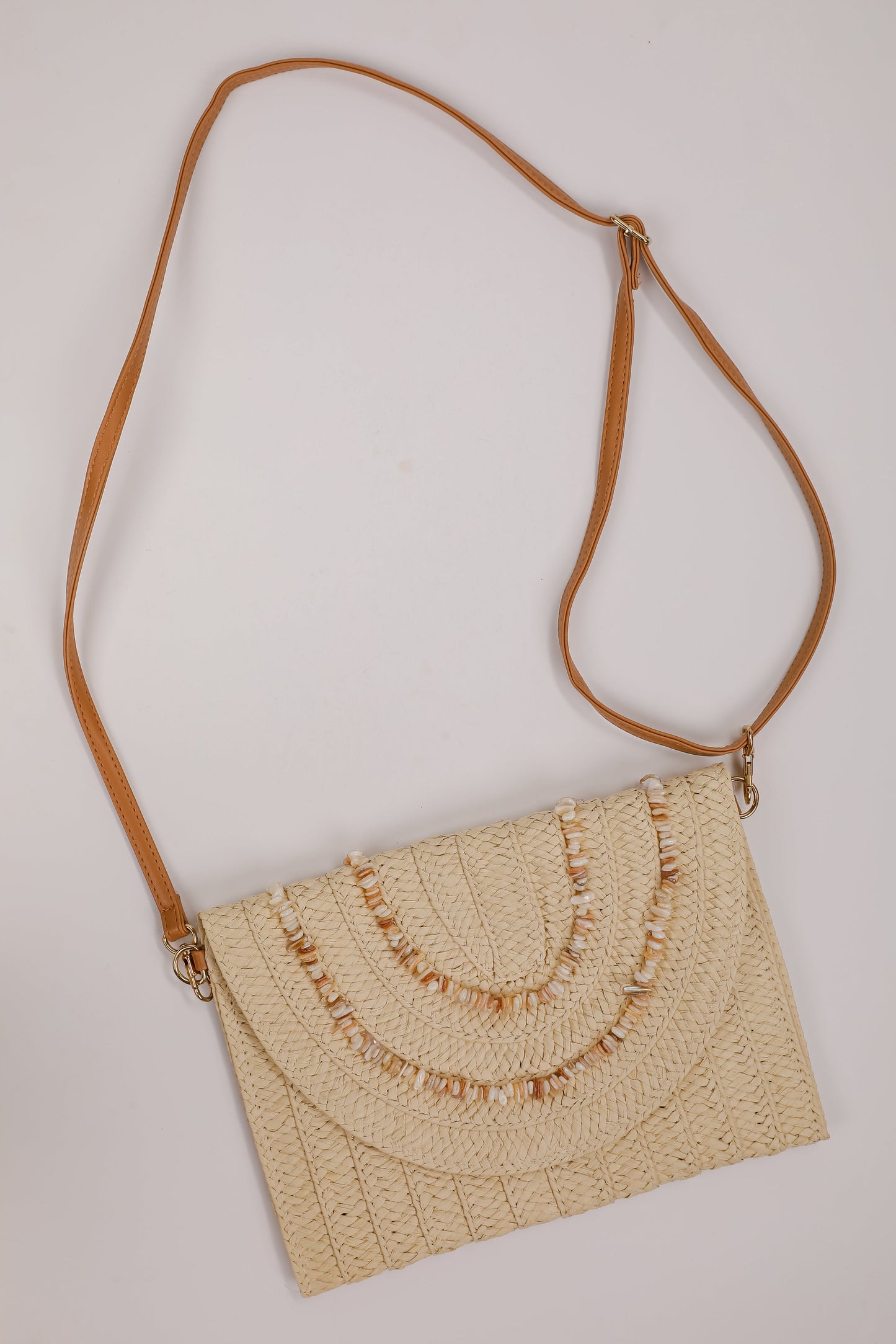 Sunkissed Glow Ivory Seashell Straw Clutch