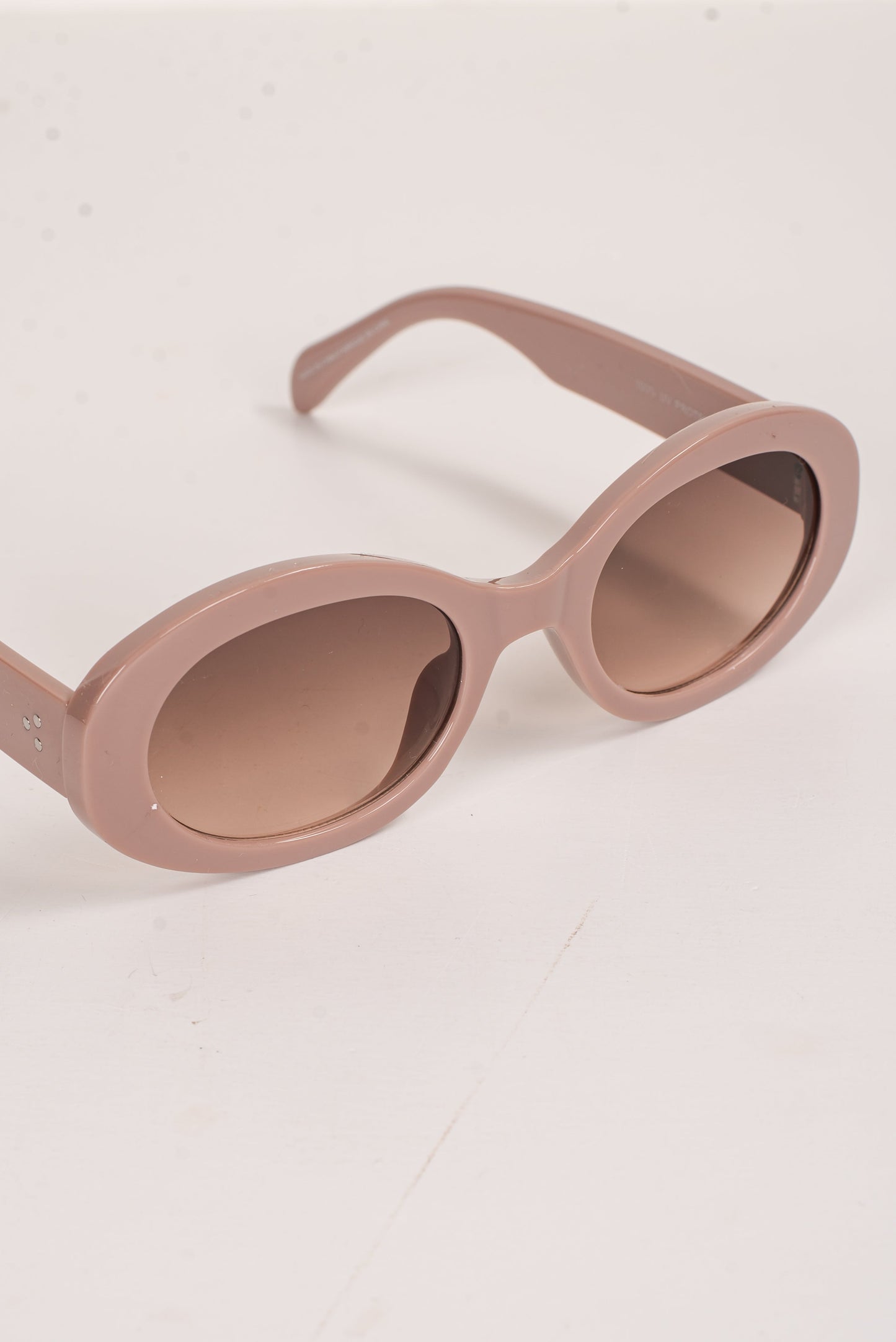 Main Frame Oval Sunglasses