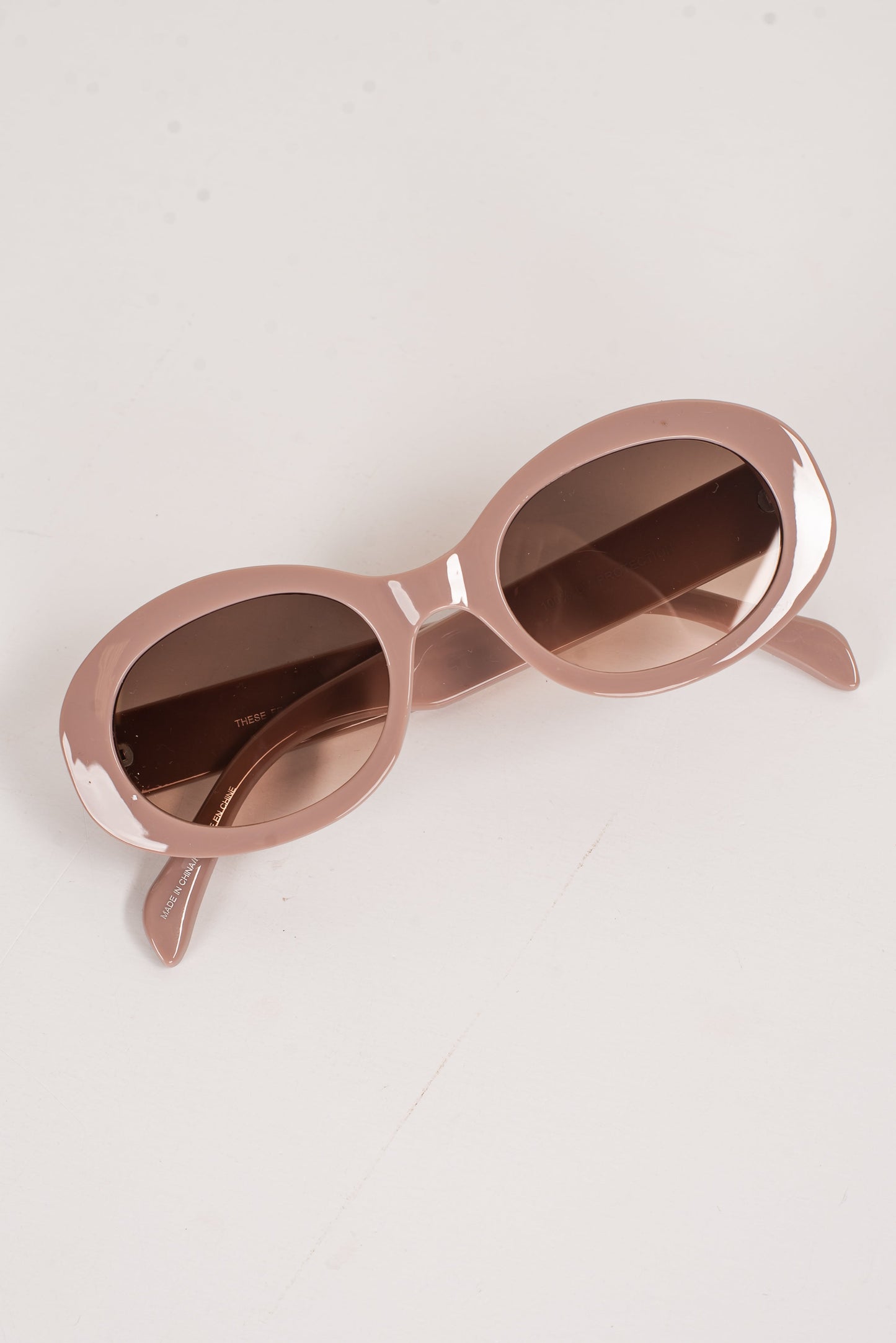 Main Frame Oval Sunglasses