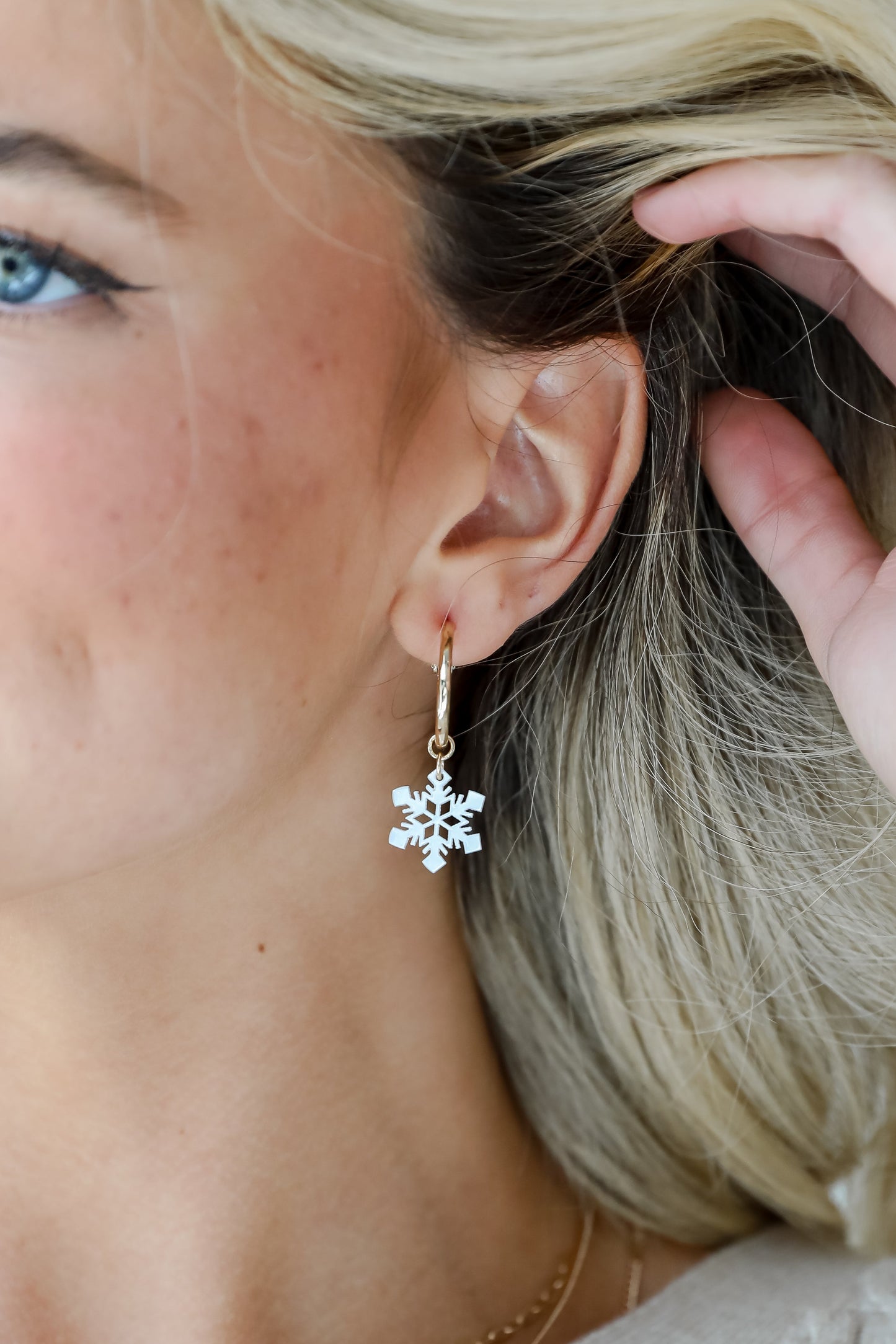 FINAL SALE - Natalie White Snowflake Drop Earrings