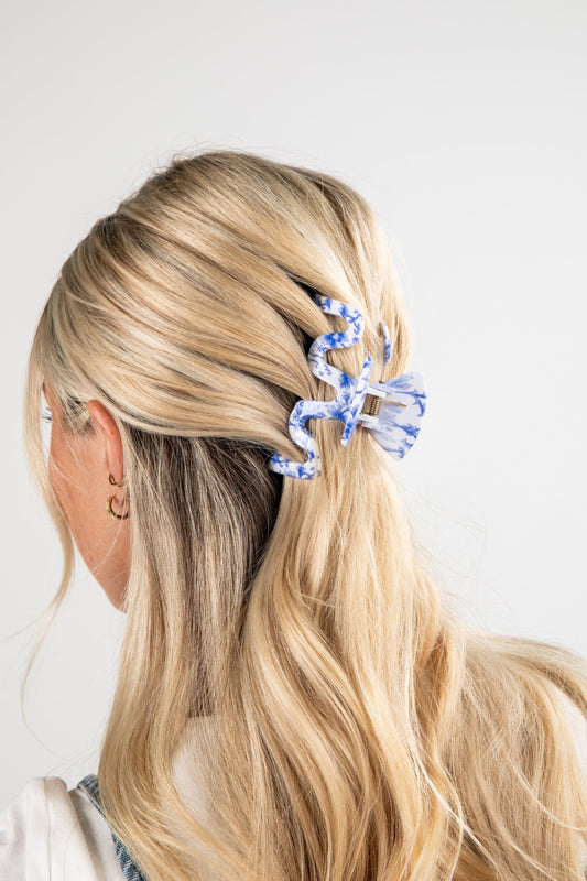 Sweet Credentials Navy Floral Wavy Claw Hair Clip