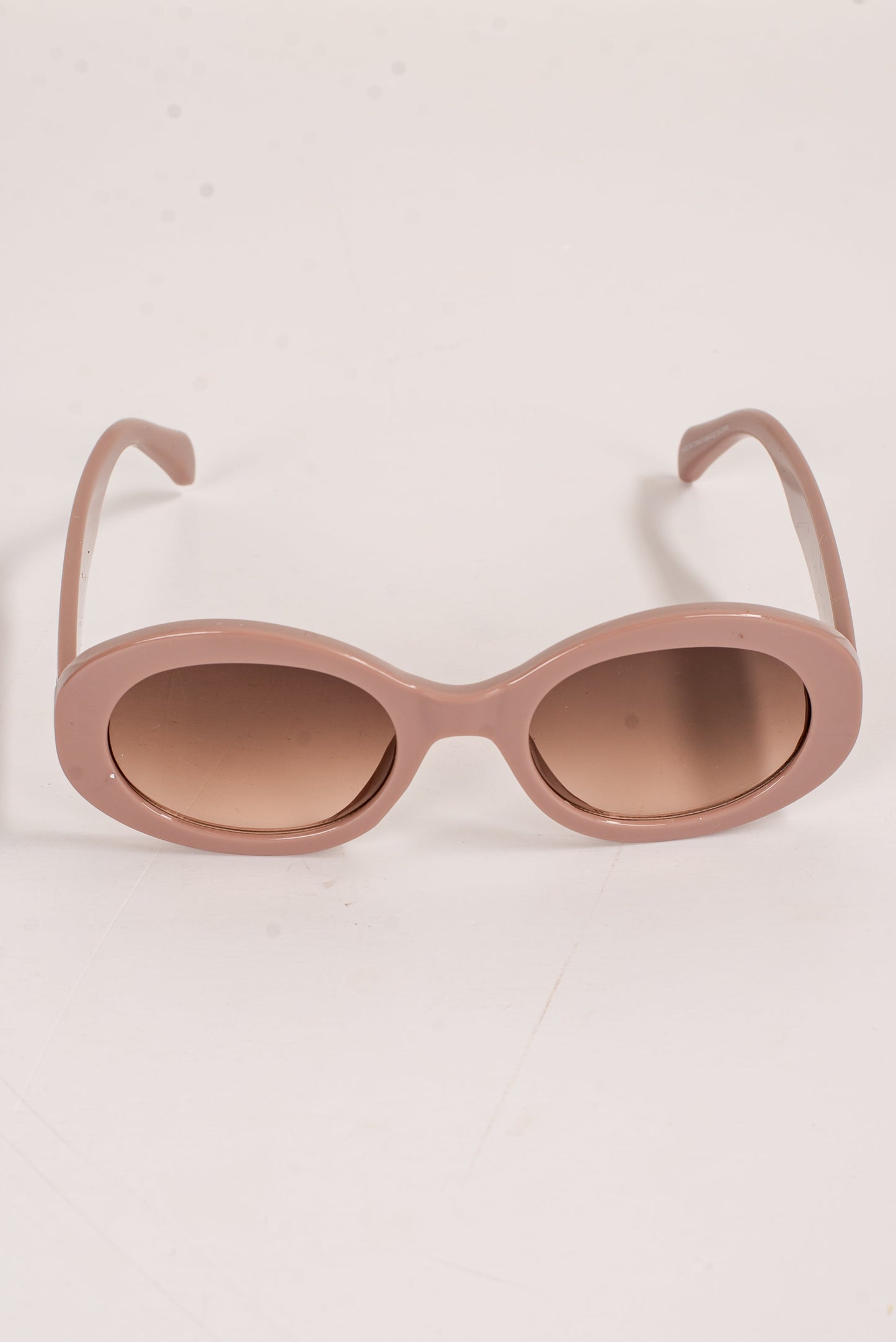 Main Frame Oval Sunglasses